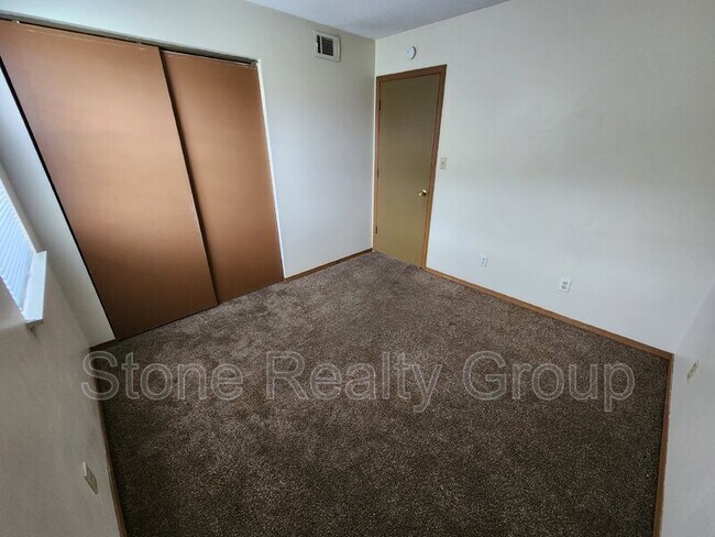 Foto del edificio - 820 Poplar St