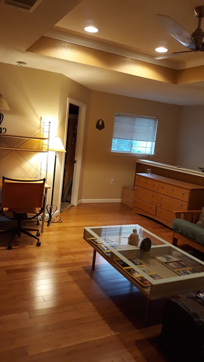 Building Photo - 1512 Anise Dr