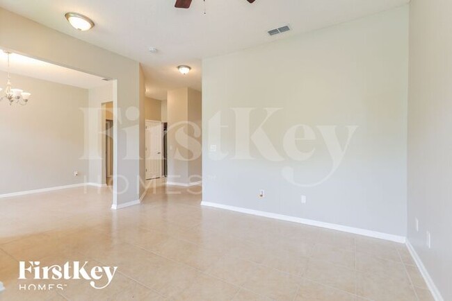 Building Photo - 1877 Suwannee River Dr