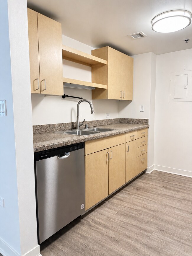 Cocina - 425 W Beech St
