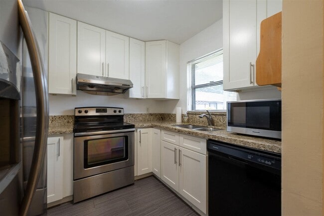 Building Photo - Vía De Casas Norte, Boynton Beach, FL 3342...