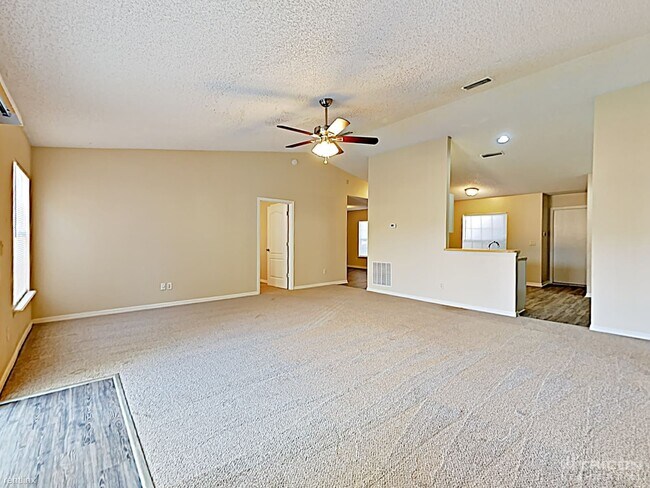 Foto del edificio - 1582 Marble Lake Dr