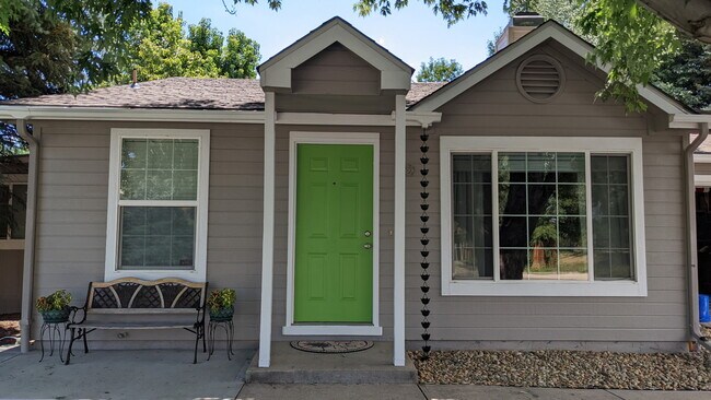 Foto del edificio - 2049 Kent Ct