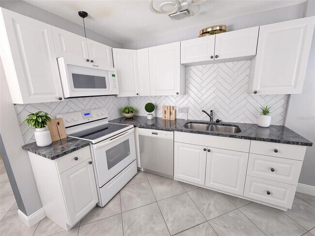 Foto del edificio - 519 Yelvington Ave