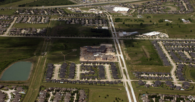 Aerial Photo - The Delaney at Parkway Lakes