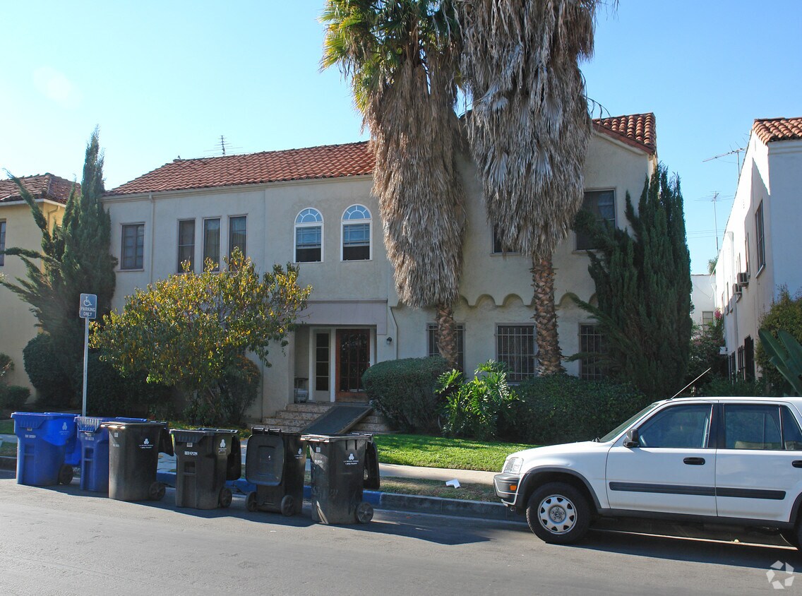 Building Photo - 625 S Cochran Ave