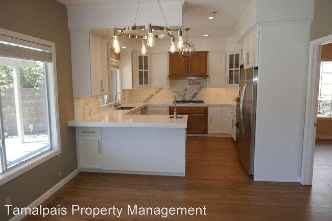 Foto del edificio - 4 br, 3 bath House - 1244 Highland Ave