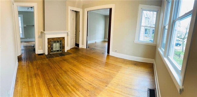Building Photo - 26 Rowley St