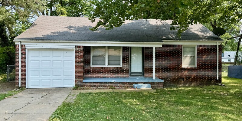 Primary Photo - 620 Drury Ln