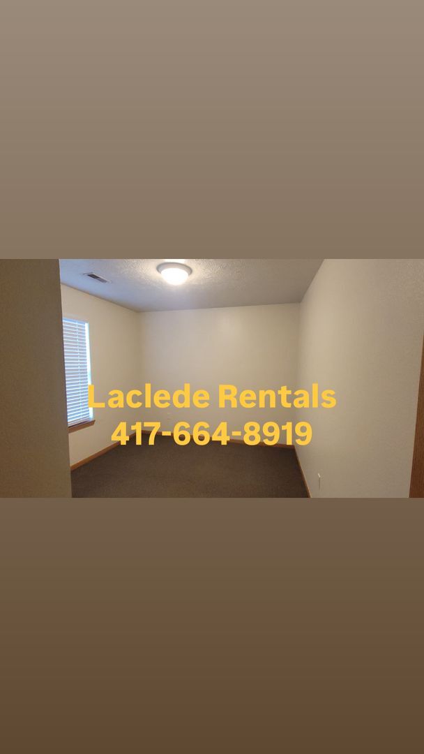 Foto del edificio - 3 BED 2  BATH DUPLEX
