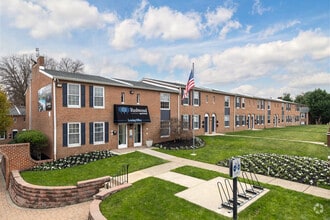 Building Photo - Rushwood Apartments