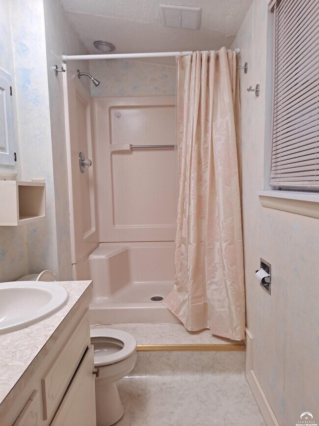 Building Photo - 2615 Belle Crest Dr