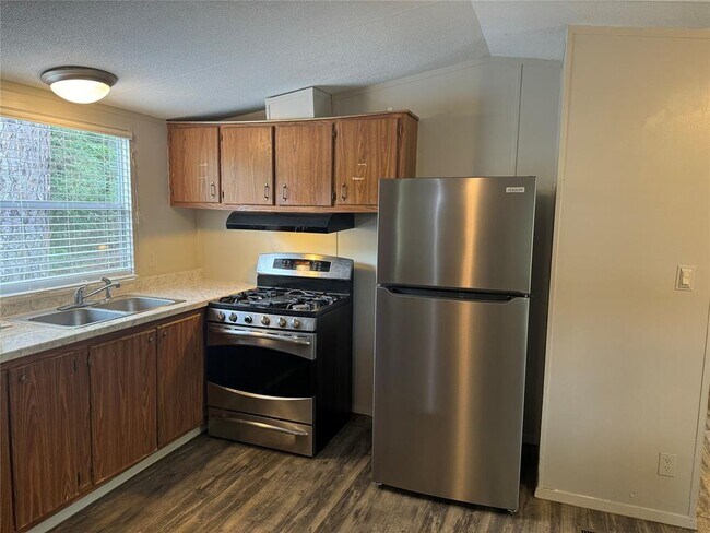 Building Photo - 486 Mesquite