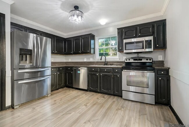 Foto del edificio - 9041 Alder Dr