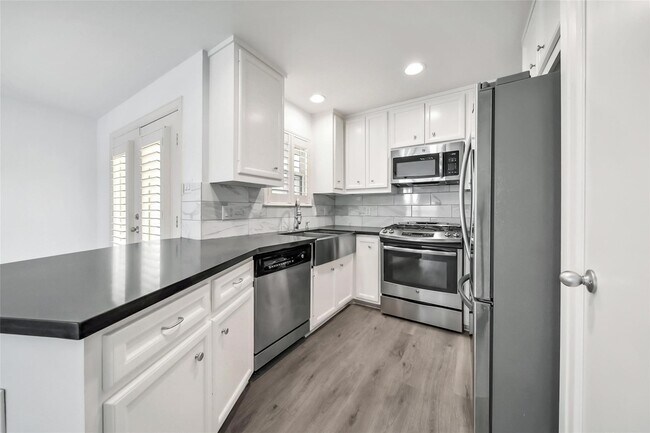 Foto del edificio - 5951 S Loop E