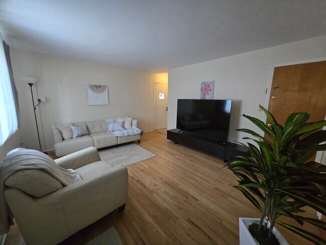Foto del edificio - 248 Buffington Rd