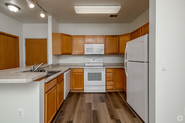 1 habitación, 1 baño - 751 pies cuadrados - Cocina - The Commons of Foxboro