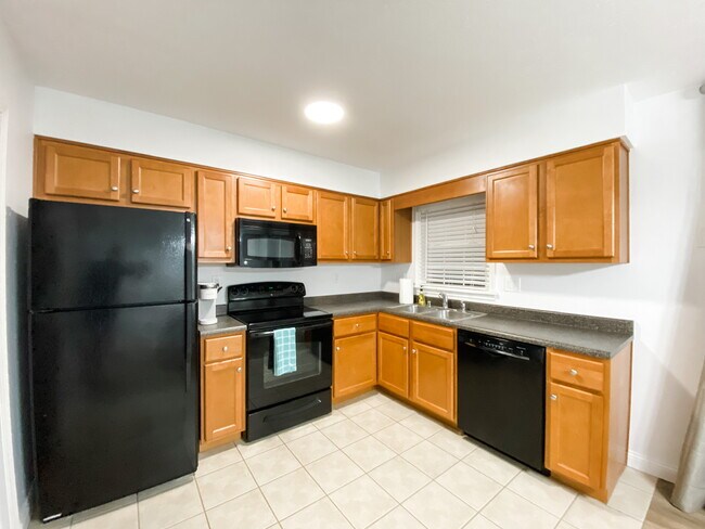 Foto del edificio - 4856 Westport Rd