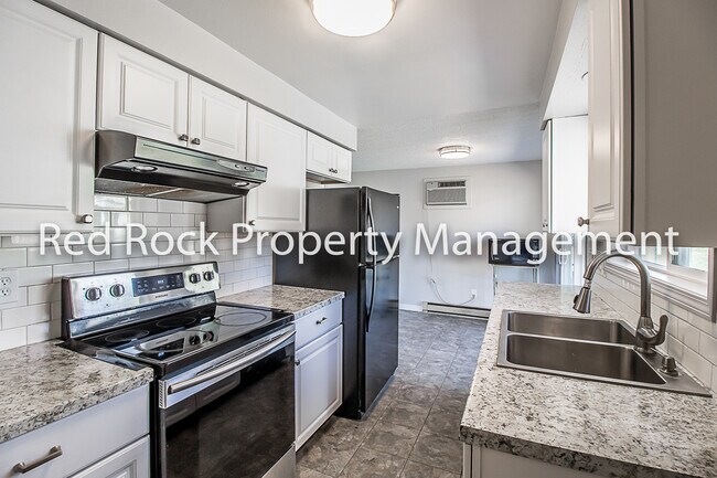 Foto del edificio - 1312 Pineview St