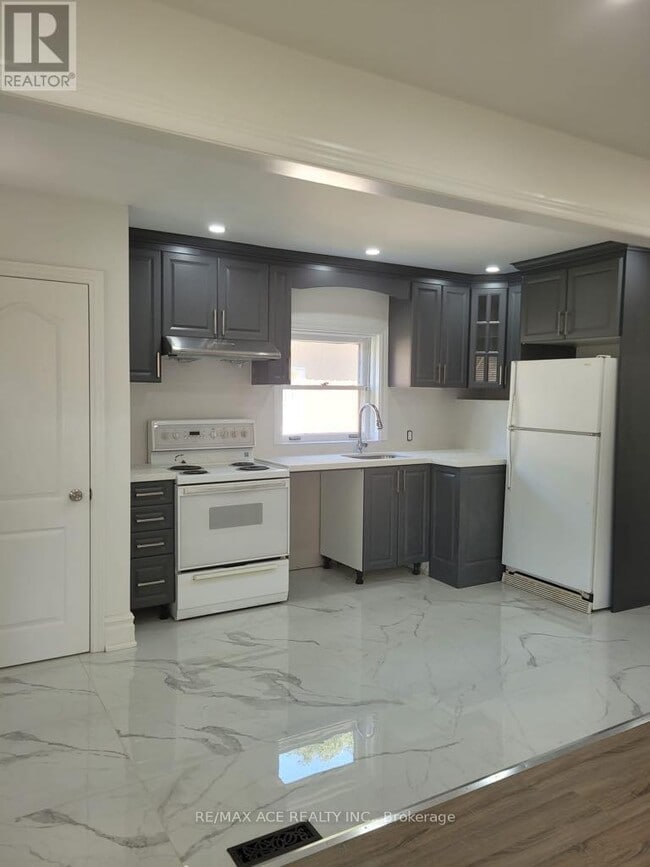 Building Photo - 1 Aylesford Dr