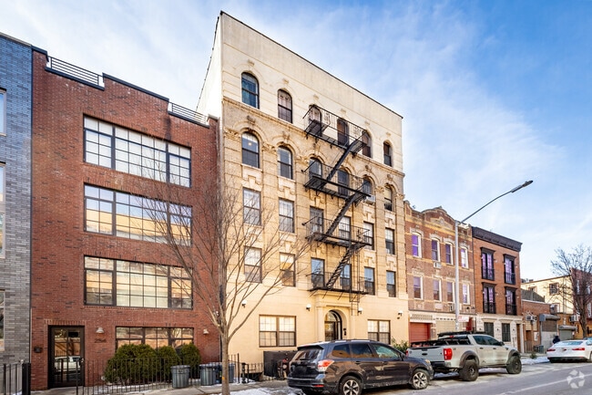 250 North 6th Street - 250 N 6th St