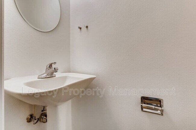Foto del edificio - 9255 Lehigh Ave