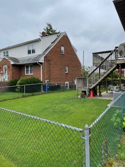 backyard - 91 Grove St