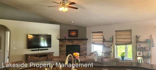 Building Photo - 5 br, 3 bath House - 2831 W Mullberry Court