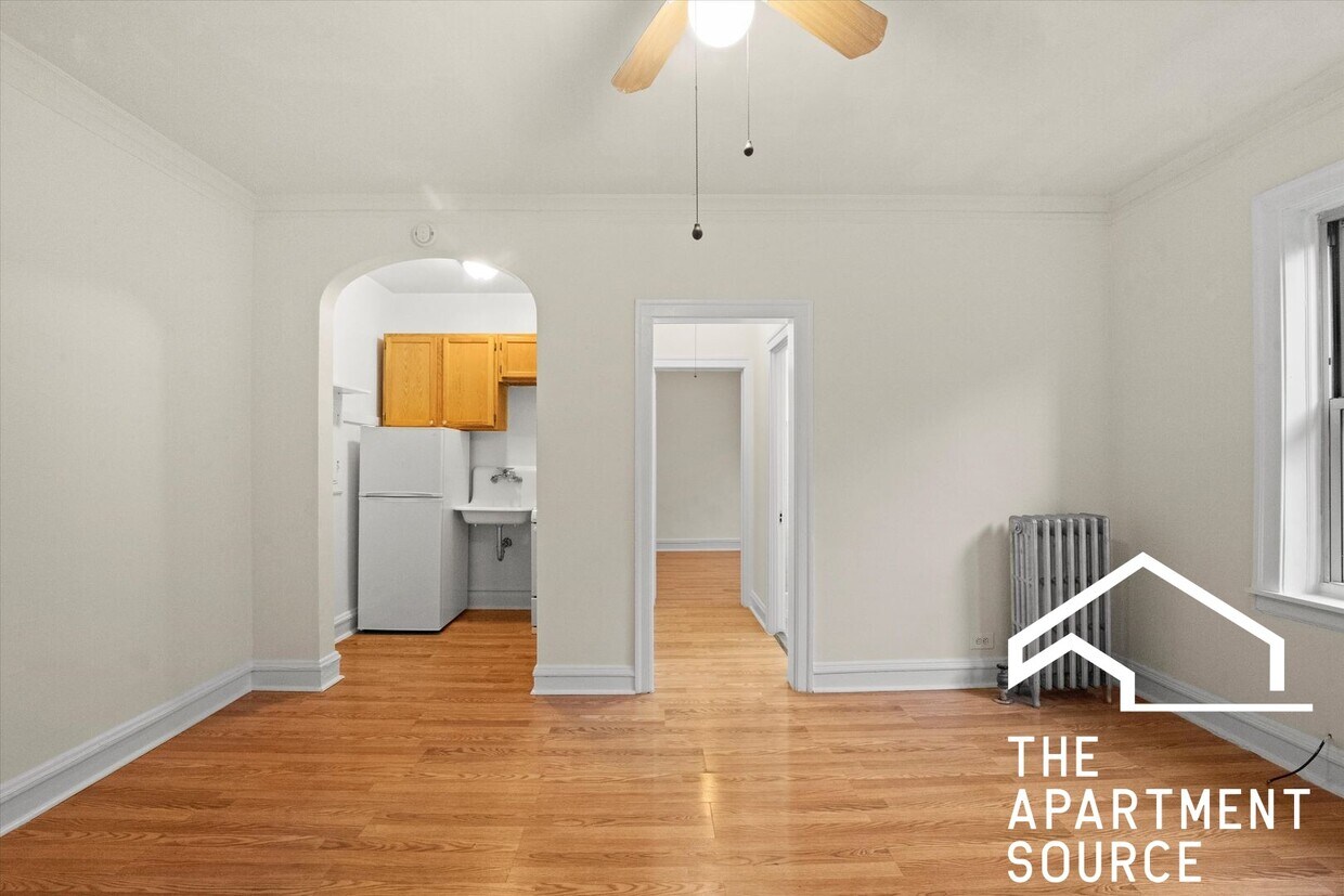 Foto principal - 2539 N Sawyer Ave