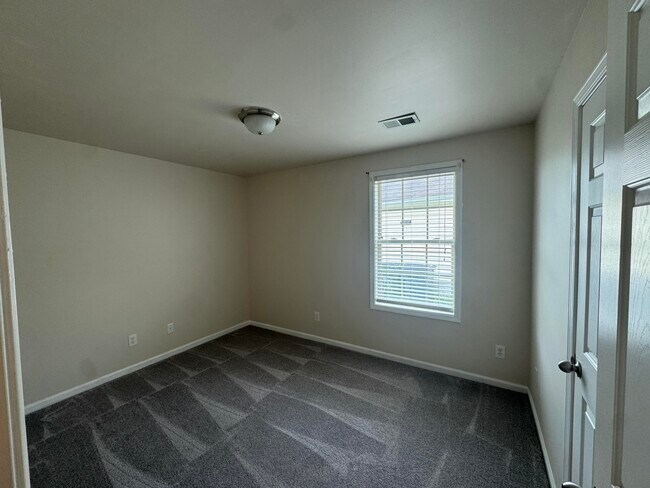 Building Photo - 1728 Elverton Rd