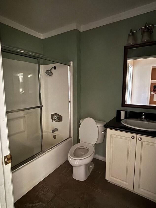 Primary Photo - 2 BEDROOMS 2 BATHROOMS APARTMENT