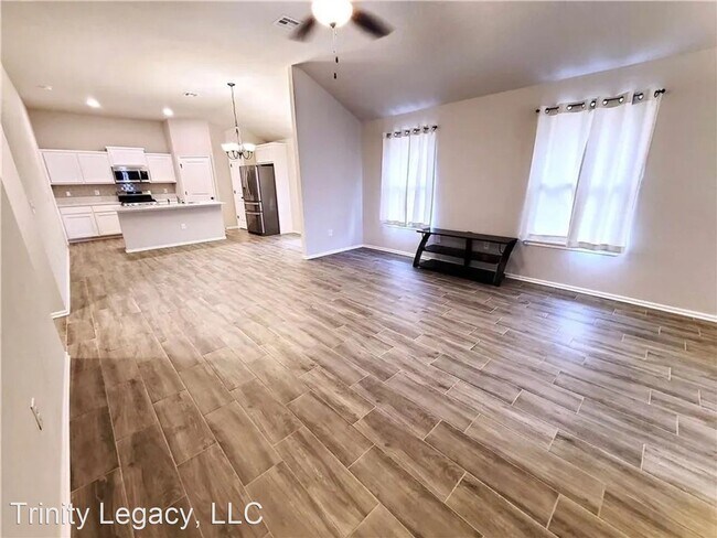 Building Photo - 3 br, 2 bath House - 3721 Central Park Dr.