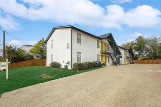 Building Photo - 1105 UTA Blvd