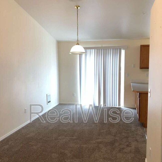Building Photo - 1231 SW 33rd St