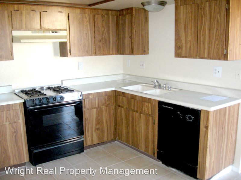 Primary Photo - 2 br, 2 bath Apartment - 15947 Green Hill Dr.