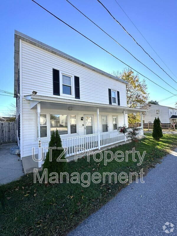 Building Photo - 909 Central Ave