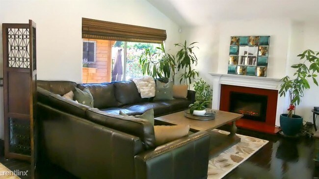 Building Photo - 4 br, 2.5 bath House - 1938 Parkwood Ct