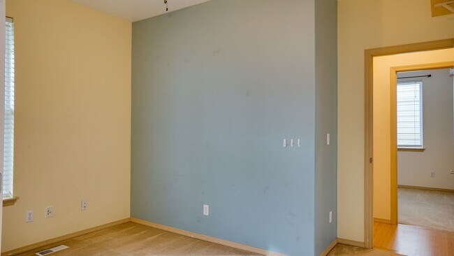 Building Photo - Crofton Hills Rambler