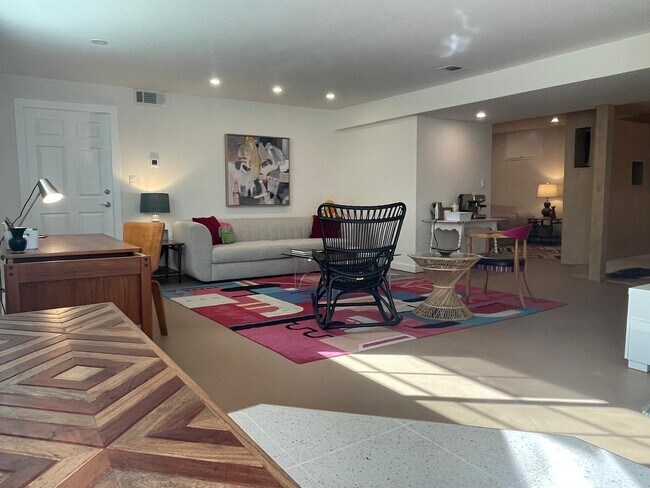 Foto del edificio - 2511 Clairmont Rd NE