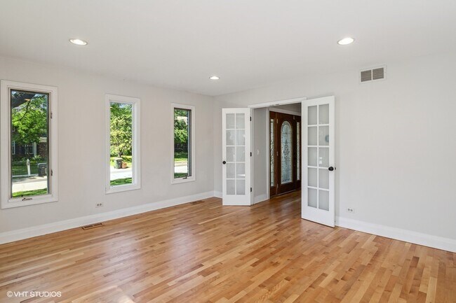 Foto del edificio - 628 Mullady Pkwy