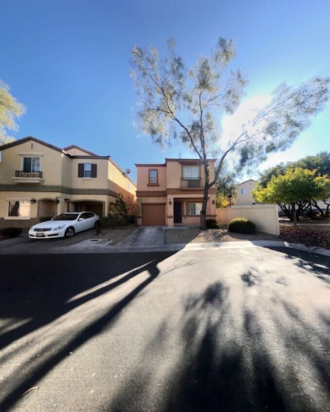 885 Blue Rosalie Pl, Henderson, NV 89052 House Rental in Henderson