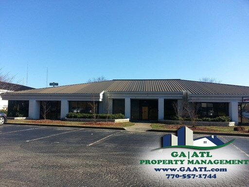 Building Photo - 6123 Oakbrook Pky