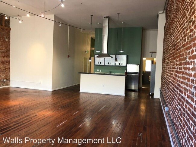 Building Photo - 211 1st Ave S