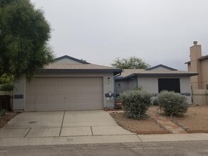 Building Photo - 2617 W Lazybrook Dr