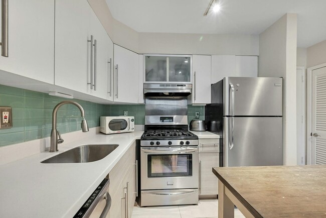 Building Photo - 120 Sherman Ave