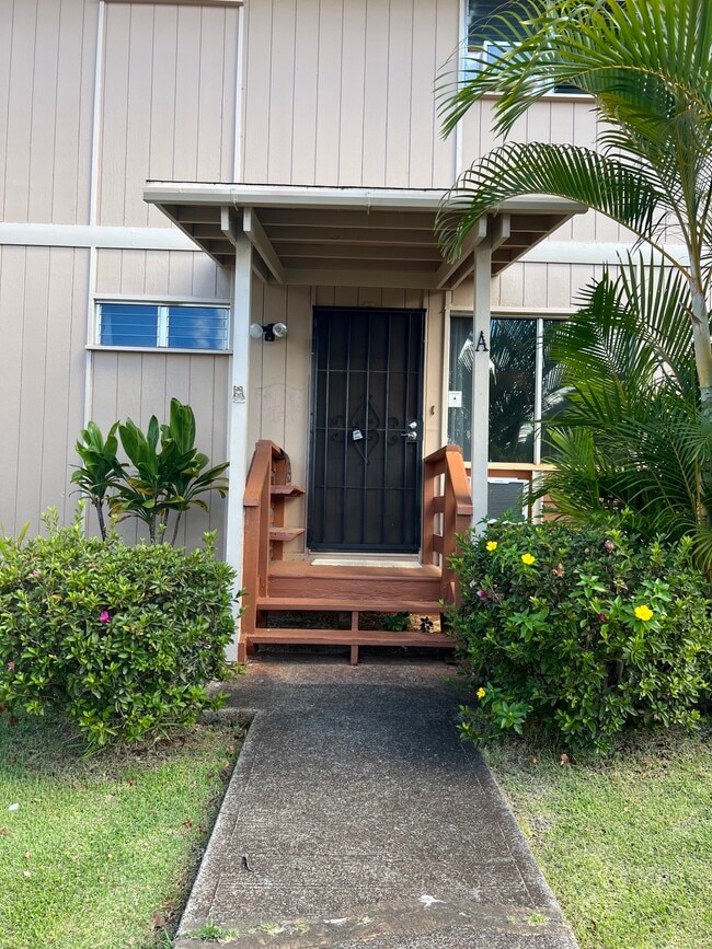 9813631363 Nola St, Pearl City, HI 96782 Townhome Rentals in Pearl City HI