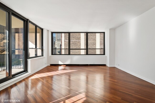 Building Photo - 222 E Pearson St