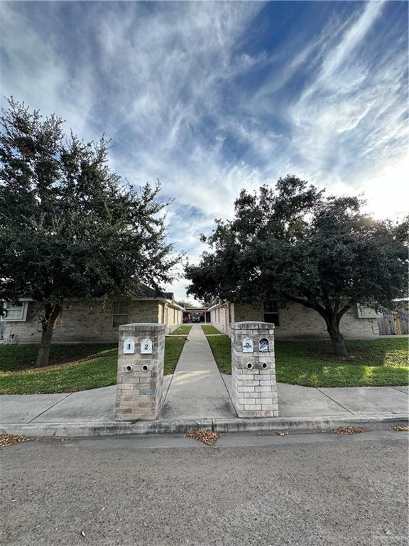 2208 W Candlelight Ln, Edinburg, TX 78541 Room for Rent in Edinburg