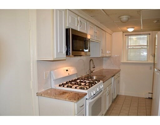 Foto del edificio - 93 Sherman Ave