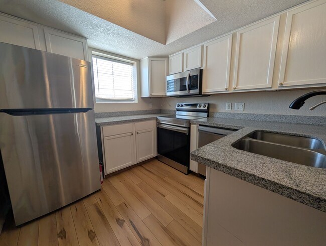 Foto del edificio - 2 bedroom, 2 Bathroom The Cliffs at North ...
